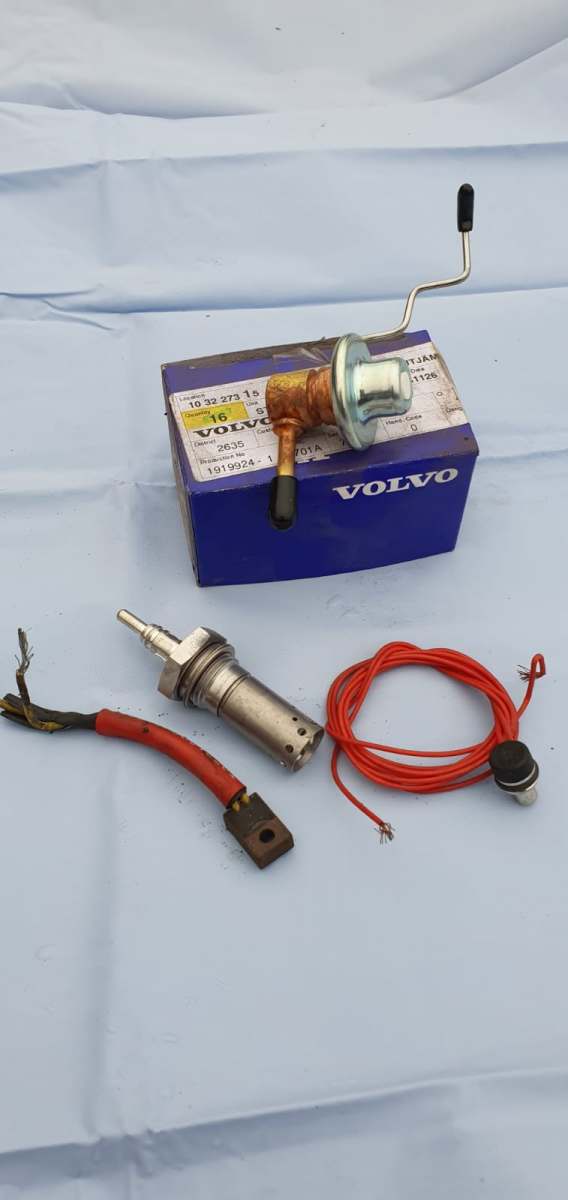 Ardeks degšanas svece un degvielas sprausla